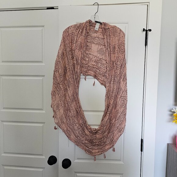 Maurices Infinity Scarf - Picture 1 of 2